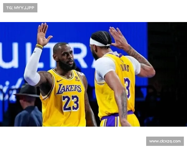 NBA|湖人四连胜!戴维斯打出40+20逆天数据 浓眉老詹联手击退黄蜂 NBA|湖人四连胜!戴维斯打出40+20逆天数据 浓眉老詹联手击退黄蜂
