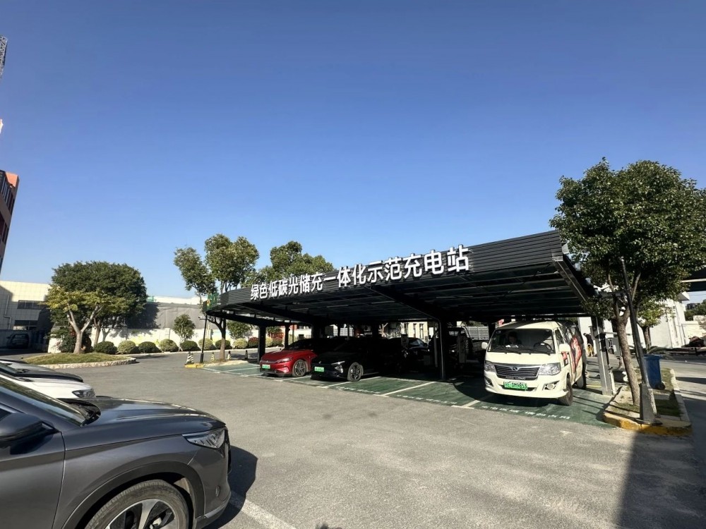 密度追平加油站!比亚迪廉玉波:未来两年要建成9万座充电站(图1)